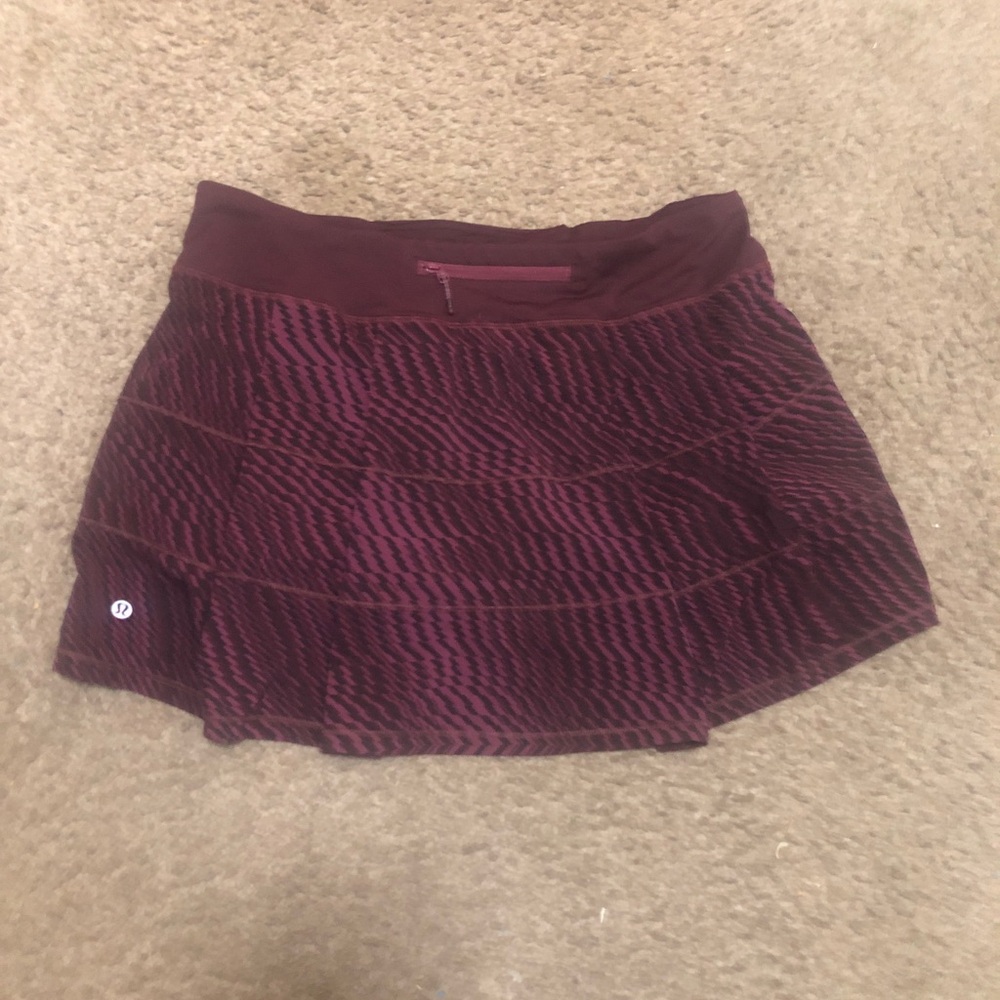 lululemon athletica Maroon Patterned Circle Skirt/Skort Size 10 SO CUTE